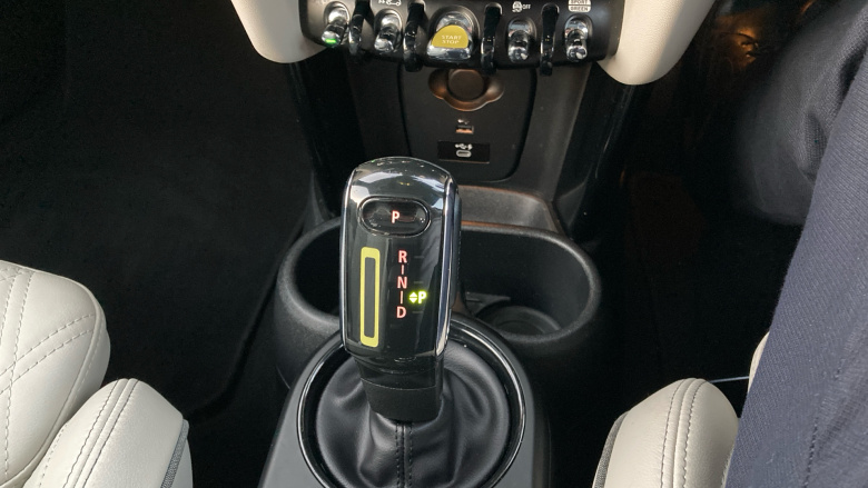 MINI Hatchback 135kW Cooper S Level 3 33kWh 3dr Auto Electric Hatchback